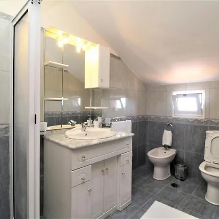 Charm Penthouse Ocean View * 칼례타